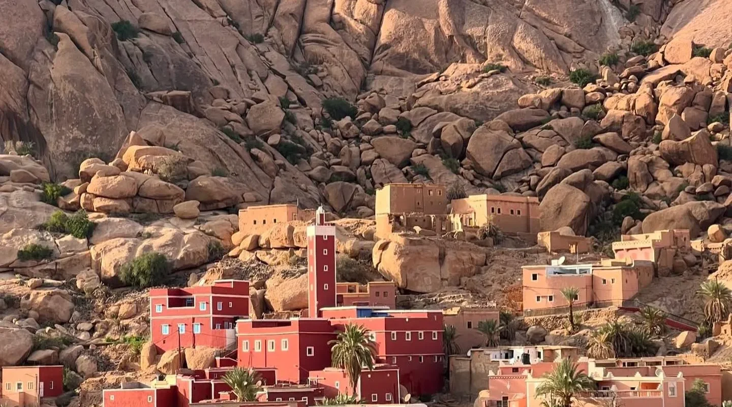Tafraoute Private Day Tour – Anti-Atlas Landscapes & Berber Villages